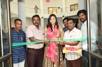 Actress Aashikka Meka Inaugurates Pochampally IKAT Art Mela